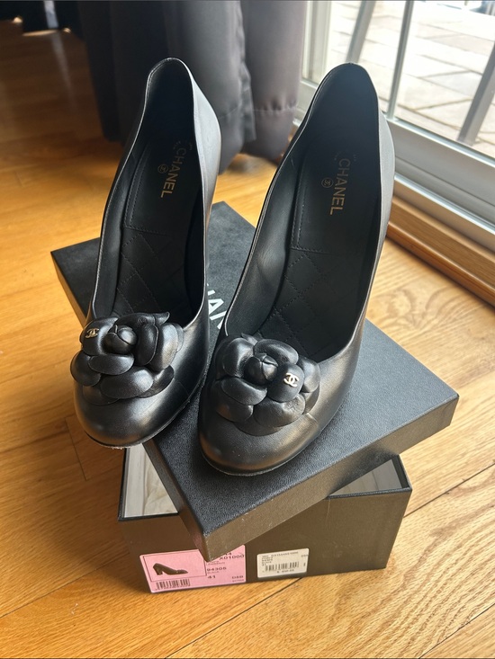 CHANEL Shoes - CHANEL Black Leather Camellia Detail Pumps